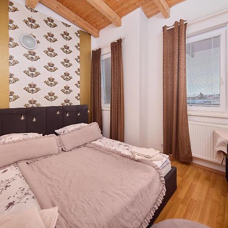 Chilli Apartment Bratislava Buitenkant foto